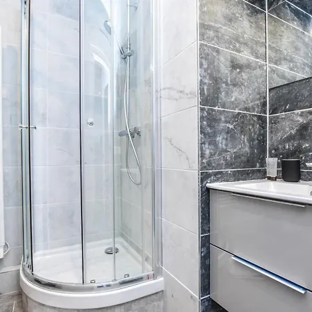 Apartment Cmg Michel Ange / Exelmans Paris